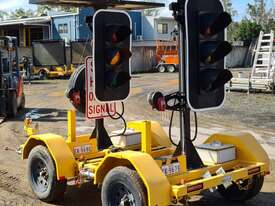 Portable Traffic Lights - Trailer Mounted - picture0' - Click to enlarge