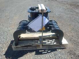Mustang GRP150 Hydraulic Rotating Grapple - picture2' - Click to enlarge