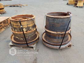 2 X CATERPILLAR D400E SER-I RIM ASSEMBLY - picture0' - Click to enlarge