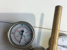 Harris Single Stage Cylinder Regulator Model 987 - picture1' - Click to enlarge