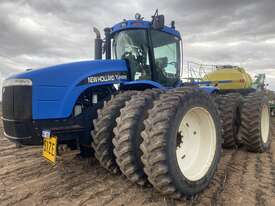 New Holland TJ425 4wd Tractors - picture0' - Click to enlarge