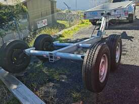 Knott duel axle trailer  - picture0' - Click to enlarge