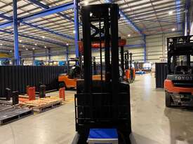 RRE140M SERIAL # 6134512 REACH TRUCK **LOCATED IN SYDNEY NSW** - picture2' - Click to enlarge