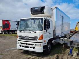 Hino 500 - picture2' - Click to enlarge