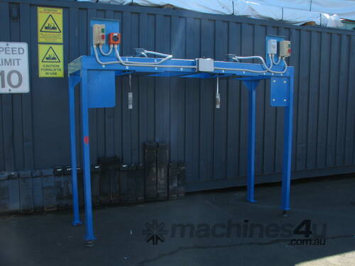 caption Twin Mixer Frame for IBC Mixing