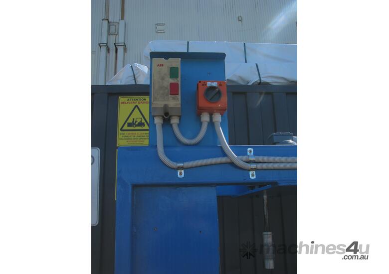 caption Twin Mixer Frame for IBC Mixing
