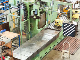 CNC bed mill with 4th axis PRICE NEGOTIABLE - picture0' - Click to enlarge