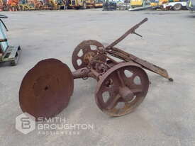 VINTAGE HORSE DRAWN SINGLE PLOUGH - picture1' - Click to enlarge