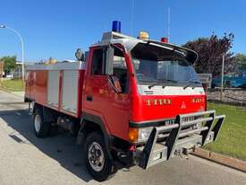 Truck Fire Truck Mitsubishi Canter 4x4 24000km SN1198  - picture0' - Click to enlarge