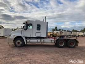 2006 Freightliner Columbia CL112 - picture1' - Click to enlarge