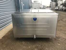 1,850ltr Jacketed Stainless Steel Tank - picture0' - Click to enlarge