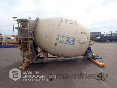 2010 MIXES AUSTRALIA AGITATOR CONCRETE MIXER