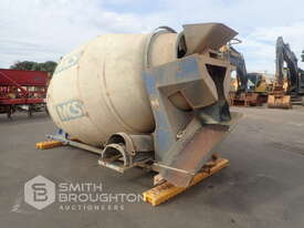 2010 MIXES AUSTRALIA AGITATOR CONCRETE MIXER - picture2' - Click to enlarge