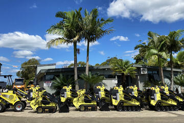 Hyload   Tracked Mini Loaders