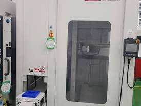 2013 Makino V33i Vertical Machining Centre - picture1' - Click to enlarge