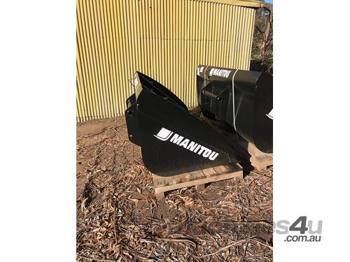 2022 Manitou CBA 2000L2450 LDR Bucket