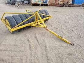 Trailing Rubber Tyred Roller - picture0' - Click to enlarge