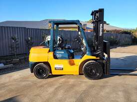 Toyota Forklift 4T Low Hours - picture0' - Click to enlarge
