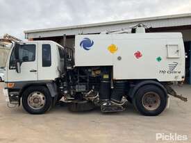 2002 Hino FF1J - picture1' - Click to enlarge