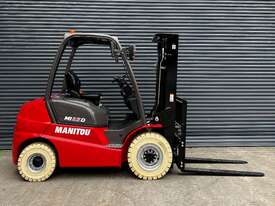 Manitou Industrial Forklift MI 25 D diesel - 2.5 tons - 4.5 m lift - picture0' - Click to enlarge