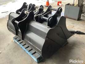 Bucket Set To Suit 8t Yanmar Excavator - picture1' - Click to enlarge