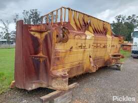 Caterpillar D11 Utility Dozer Blade - picture1' - Click to enlarge