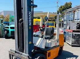 NISSAN 3.5T 6.7M LIFT PETROL FORKLIFT SIDE SHIFT - picture2' - Click to enlarge