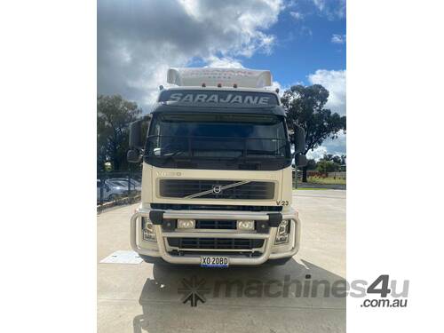 Volvo FM12 Prime Mover -2009