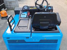 BUY NEW CONQUEST INDUSTRIAL BATTERY ELECTRIC FLOOR SWEEPER WITH WATERPROOF FILTER * MELBOURNE VIC - picture0' - Click to enlarge