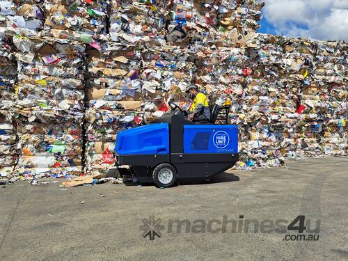 caption BUY NEW CONQUEST INDUSTRIAL BATTERY ELECTRIC FLOOR SWEEPER WITH WATERPROOF FILTER * MELBOURNE VIC