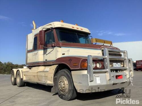 2001 Freightliner C120