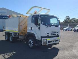 Isuzu FVZ - picture0' - Click to enlarge