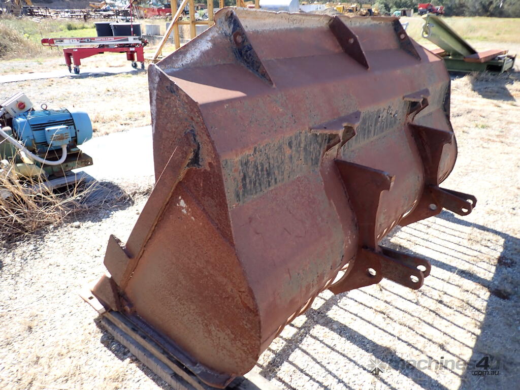 Used custom built Skeleton bucket for firewood Wheel Loader Bucket in ...