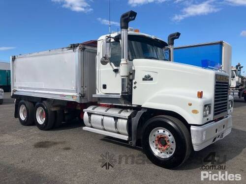 2007 Mack Trident Tipper