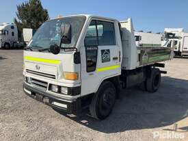 1999 Daihatsu Delta Tipper - picture1' - Click to enlarge