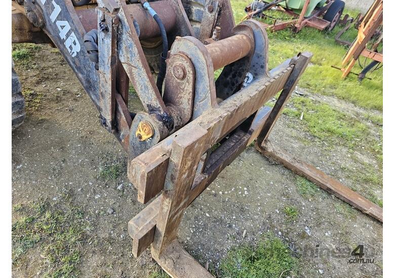 caption CAT IT14B Front End Loader