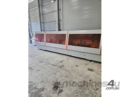 Holzher Accura 1554 Edgebander with Pre-Milling and Corner Rounding