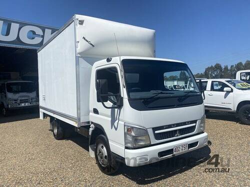 2009 Mitsubishi Canter 2.0 White Pantech Truck 4.9L, 4x2