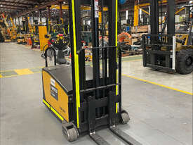 Sumi 1.2T Walkie Stacker  - picture1' - Click to enlarge