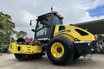 2025 Multipac 15T Roller with Pad shell kit   2025 Multipac 15T Roller with Pad shell kit