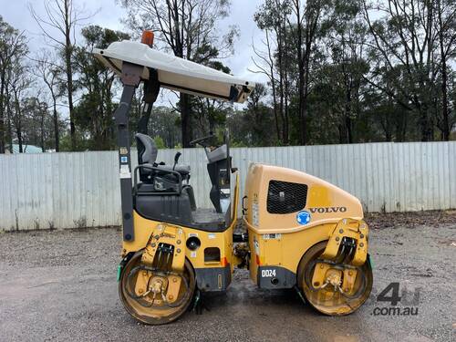 Volvo DD24 Vibrating Roller Roller/Compacting - Hire