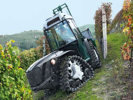 Antonio Carraro 4WD Tracked Tractor: MACH 4R - picture0' - Click to enlarge