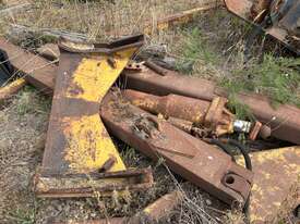 Tree Puller - suited for Dozer Blade - picture2' - Click to enlarge