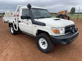 2018 Toyota Landcruiser Workmate Diesel - picture1' - Click to enlarge