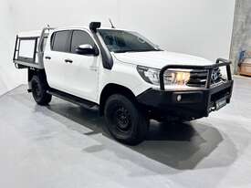 2017 Toyota Hilux SR Diesel - picture2' - Click to enlarge