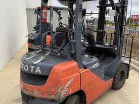 Toyota 2013 Toyota 32-8FG25 2.5tonne LPG forklift. Priced at $15,000 ex. GST - picture0' - Click to enlarge