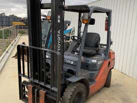 Toyota 2013 Toyota 32-8FG25 2.5tonne LPG forklift. Priced at $15,000 ex. GST - picture1' - Click to enlarge
