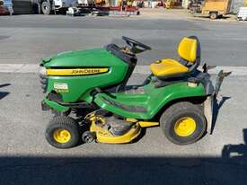 John Deere X300R Ride On Mower - picture2' - Click to enlarge