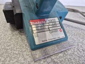 Makita Electric Planner - picture0' - Click to enlarge