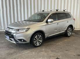 2019 Mitsubishi Outlander LS Diesel - picture1' - Click to enlarge
